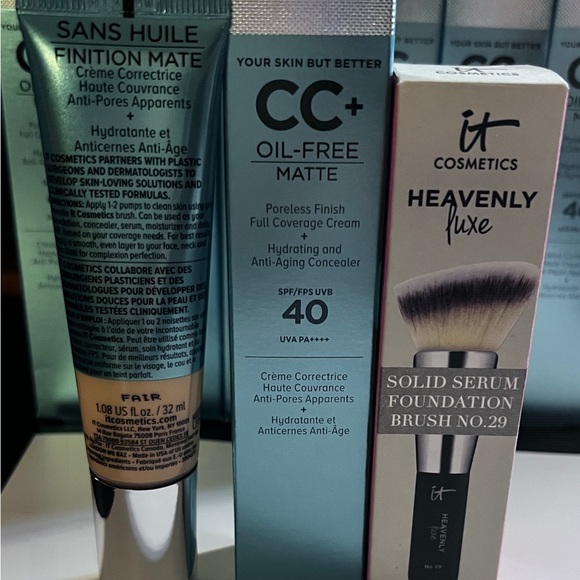 it cosmetics Other - IT Cosmetics CC+ Oil-Free Matte Foundation with Brush - Fair